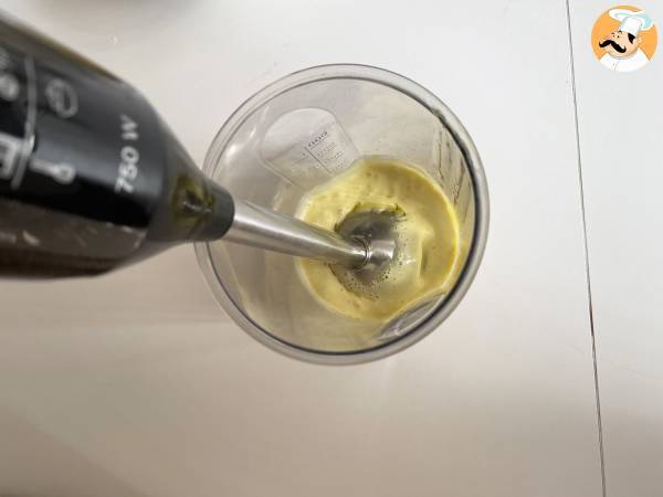 Hemlagad majonnäs med olivolja - Beredning steg 3
