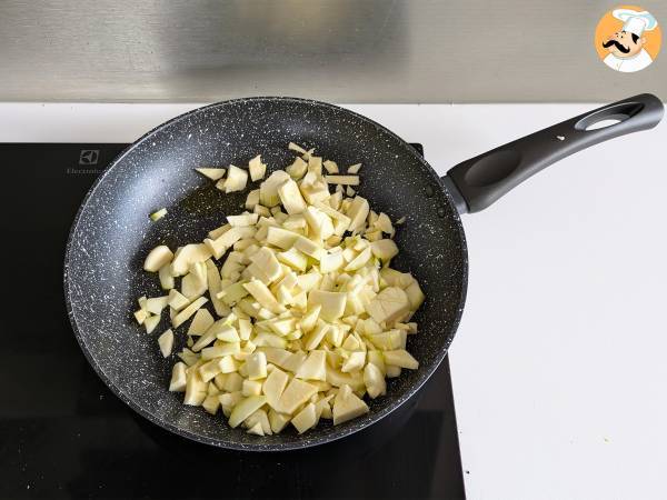 Krämig pasta med zucchini och grekisk yoghurt - Beredning steg 1