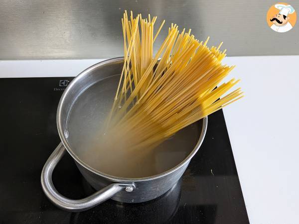 Krämig pasta med zucchini och grekisk yoghurt - Beredning steg 3