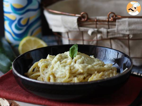 Krämig pasta med zucchini och grekisk yoghurt - Beredning steg 8