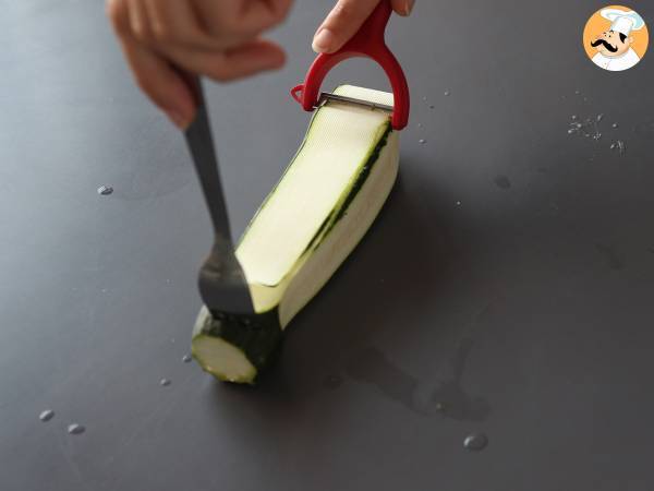 Zucchinikebab med en god, kryddig asiatisk sås - Beredning steg 2