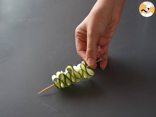 Zucchinikebab med en god, kryddig asiatisk sås - Beredning steg 4