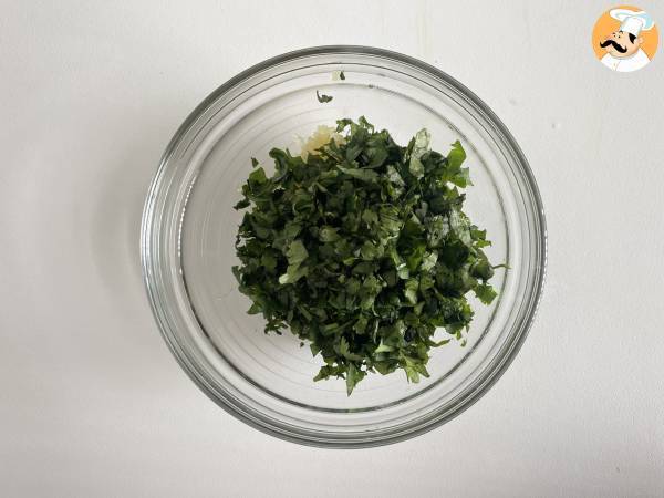 Chimichurri-sås: den perfekta såsen för dina grillfester och asados. - Beredning steg 3