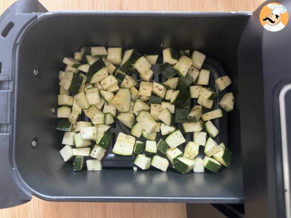 Hur tillagar jag zucchini i Air Fryer? - Beredning steg 3