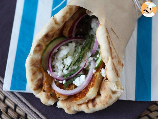 Gyros med halloumi, en vegetarisk version av den grekiska smörgåsen! - Beredning steg 10