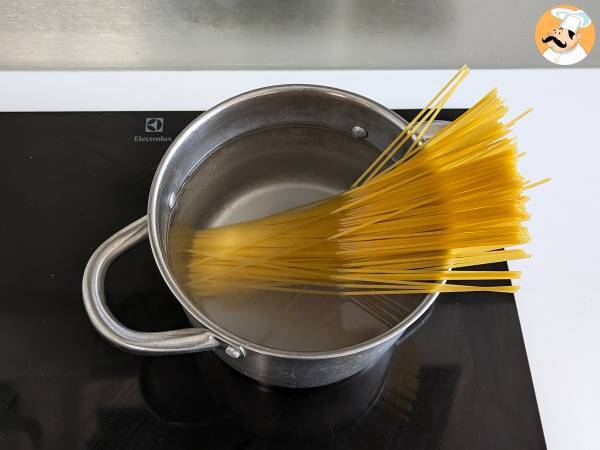 Pastaomelett i luftfritös - Beredning steg 1