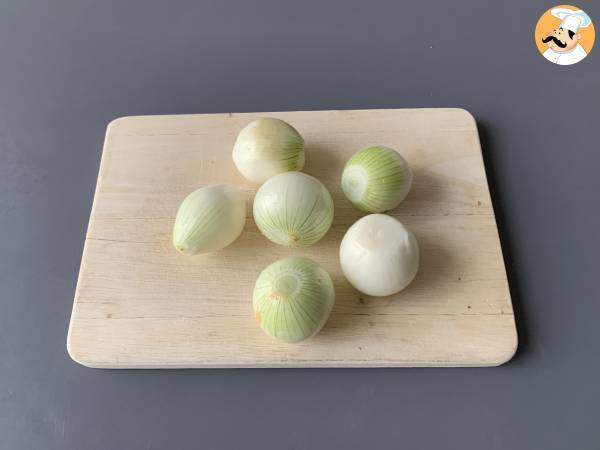 Hur man gör krispiga lökar i ugnen? - Beredning steg 1