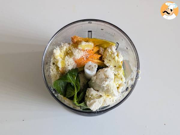 Pasta med zucchiniblommor, ricotta och pistagenötter - Beredning steg 4