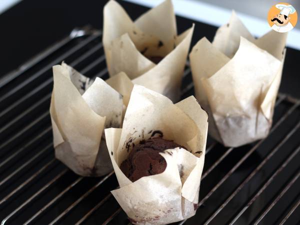 De bästa chokladmuffinsen: stora och saftiga - Beredning steg 10