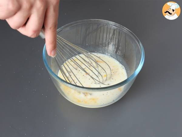 Vad man ska göra med tortillas? Gratäng med skinka, spenat och mozzarella på kruskakemässigt vis - Beredning steg 1