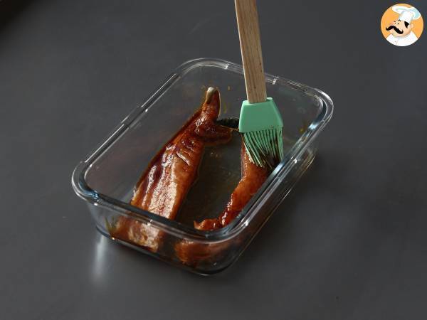 Hur lagar du makrill? Prova detta recept glaserat med sojasås och honung! - Beredning steg 4