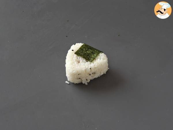 Tonfisk onigiri, den lilla japanska triangulära rismackan - おにぎり - Beredning steg 10