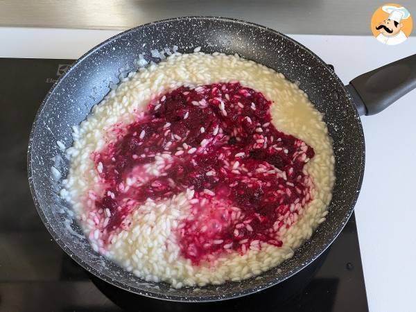 Risotto med rödbetor och gorgonzola: en explosion av färg och intensiva smaker - Beredning steg 6