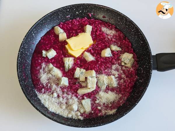 Risotto med rödbetor och gorgonzola: en explosion av färg och intensiva smaker - Beredning steg 7