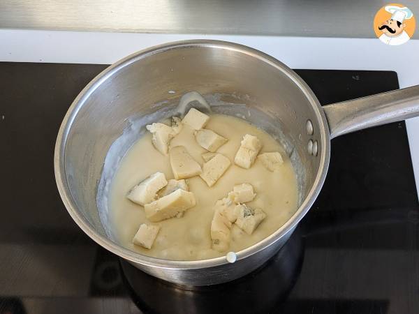 Gorgonzolasås - Beredning steg 3
