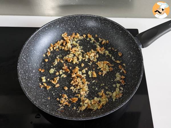 Pasta med ricotta och valnötter: krämig och knaprig - Beredning steg 3