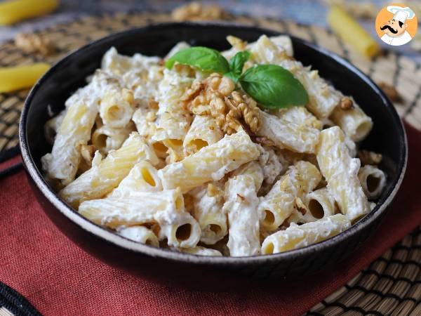 Pasta med ricotta och valnötter: krämig och knaprig - Beredning steg 7