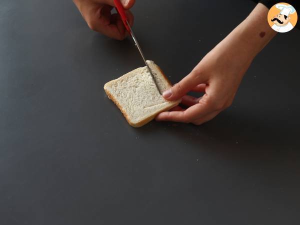 Vitlöksbröd i stjärnform med smörgåsbröd - Beredning steg 1
