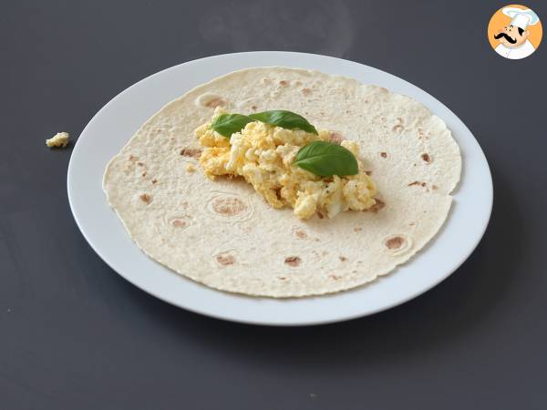 Mjuk och superproteinfylld wrap med ägg och fetaost - Beredning steg 6
