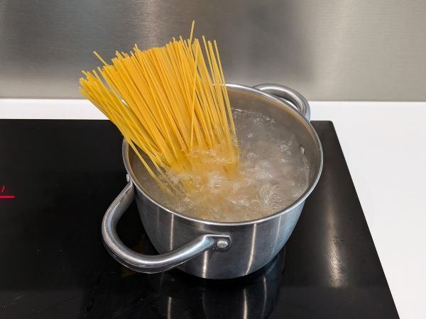 Pasta med bacon: lätt, billigt och krämigt - Beredning steg 3