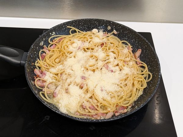 Pasta med bacon: lätt, billigt och krämigt - Beredning steg 5