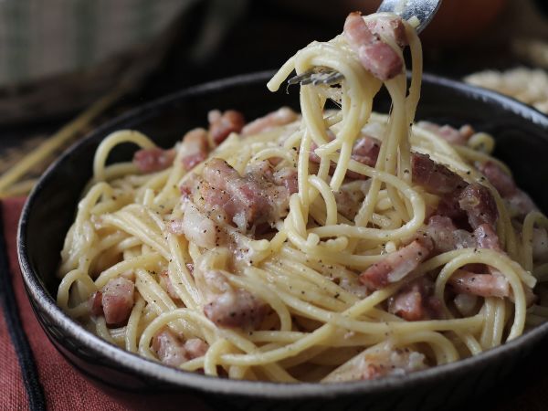 Pasta med bacon: lätt, billigt och krämigt - Beredning steg 6