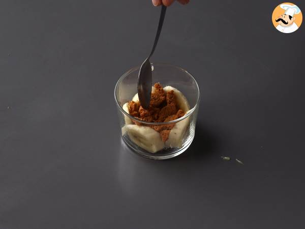 Glas i banoffee-stil för dem som älskar bananer och karamell - Beredning steg 4
