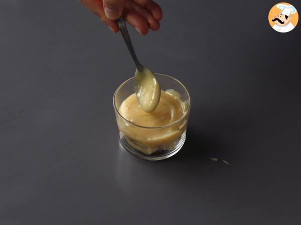 Glas i banoffee-stil för dem som älskar bananer och karamell - Beredning steg 8