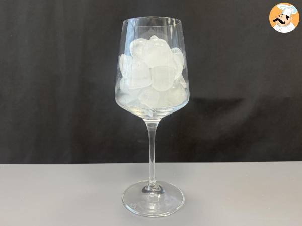 Alkoholfri Martini Tonic, den fräscha, fruktiga cocktailen! - Beredning steg 1