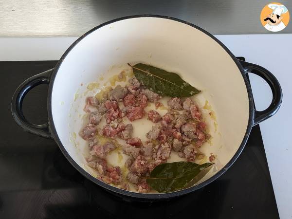Pasta med korvsås: en enkel rätt med intensiv smak - Beredning steg 3