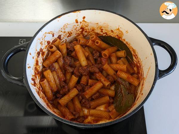 Pasta med korvsås: en enkel rätt med intensiv smak - Beredning steg 8