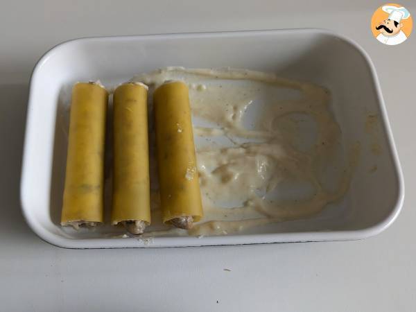 Cannelloni med svamp och korv: en rik och välsmakande huvudrätt - Beredning steg 11