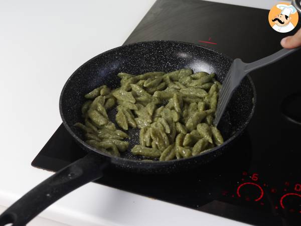 Superenkla broccolipasta som får barnen att älska grönsaker - Beredning steg 9
