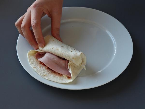 Vad man kan göra med tortillas: En gourmeträtt att dela med pizzasmak! - Beredning steg 5