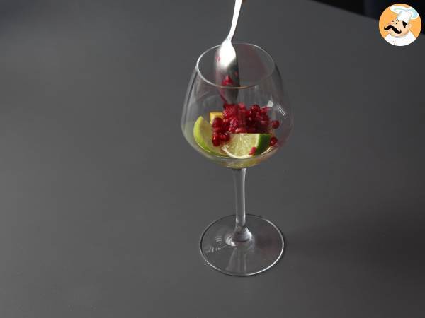 Mousserande vin sangria: den uppfriskande stjärnan på festligheterna - Beredning steg 2