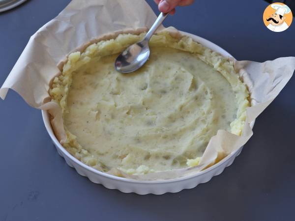 Tart med rökt lax och potatisbotten - Beredning steg 3