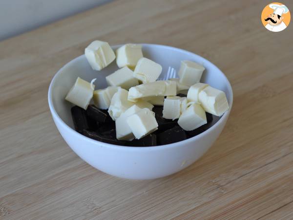 Choklad- och valnötsbrownie i luftfritösen - Beredning steg 3