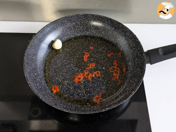 Penne all'arrabbiata: en klassisk italiensk rätt som värmer hjärtat! - Beredning steg 2