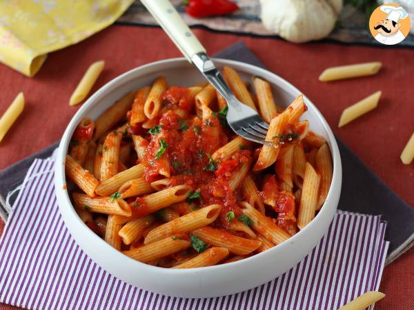 Penne all'arrabbiata: en klassisk italiensk rätt som värmer hjärtat! - Beredning steg 7