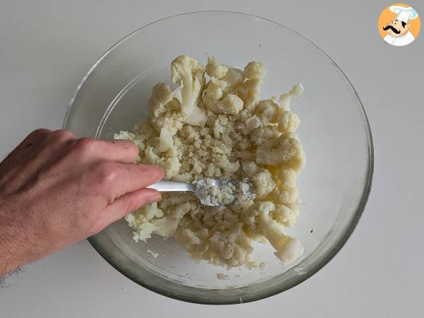 Blomkålsköttbullar i luftfryser: det ekonomiska och vegetariska receptet - Beredning steg 3