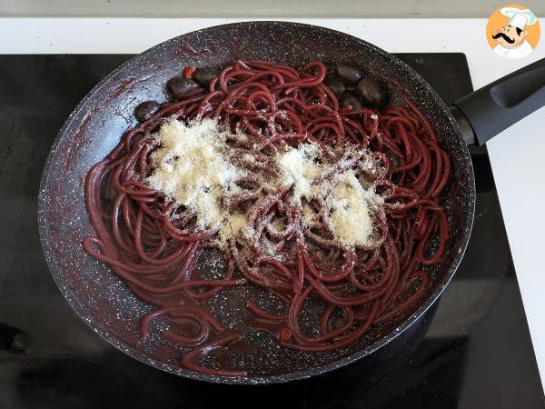 Spaghetti al fuoco di Bacco: rödvinspasta som ger något speciellt till bordet - Beredning steg 5