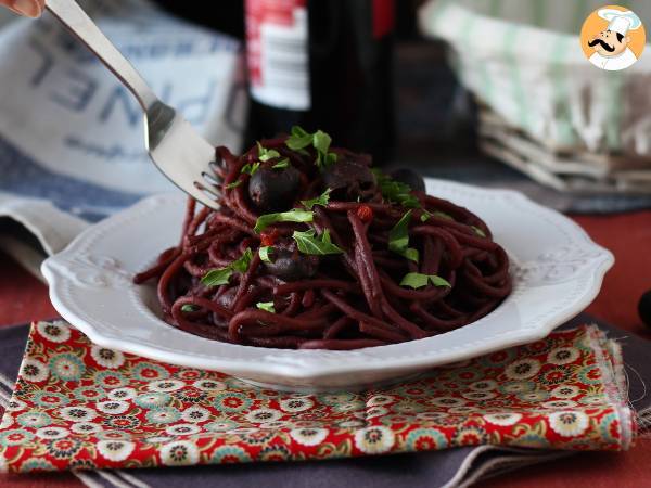 Spaghetti al fuoco di Bacco: rödvinspasta som ger något speciellt till bordet - Beredning steg 7