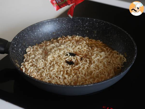 Hur man lagar Buldak Habanero Lime-nudlar, recept med marinerad kyckling! - Beredning steg 11