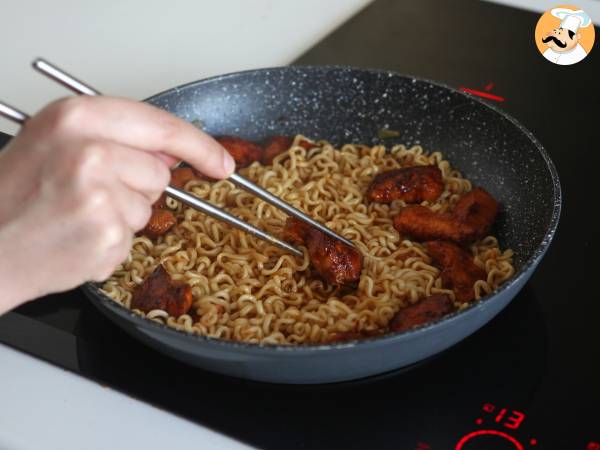Hur man lagar Buldak Habanero Lime-nudlar, recept med marinerad kyckling! - Beredning steg 12