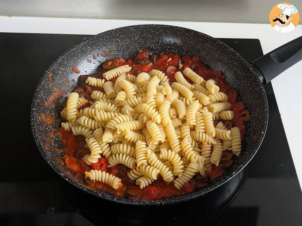 Pasta med olivsås: ekonomisk, välsmakande och lätt att laga! - Beredning steg 5