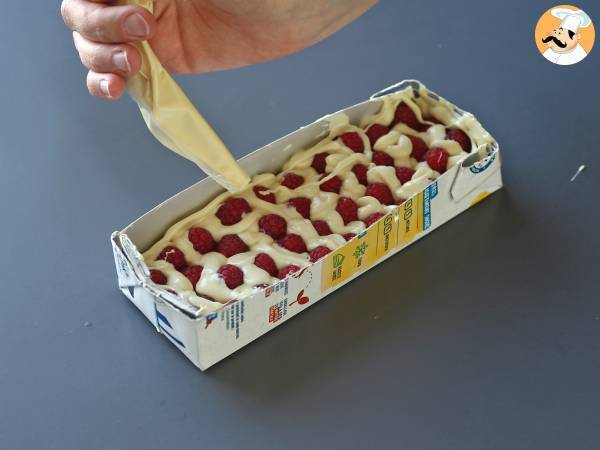 Chokladkaka i Franui-stil med hallon, vit choklad och mörk choklad! - Beredning steg 2