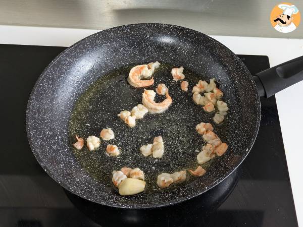 Spirulina-pasta med räkor och citron: en näringsrik förrätt med unik smak - Beredning steg 2