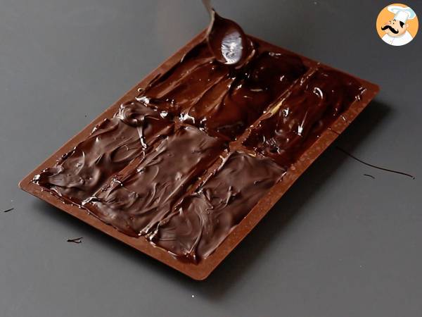 Minibarer med banan, jordnötssmör och choklad, mycket goda utan tillsatt socker - Beredning steg 4