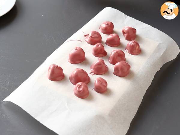 Bitar med hallon, vit choklad och rubinröd choklad i Franui-stil - Beredning steg 5