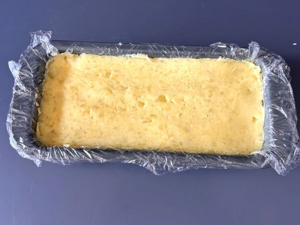 Enkel kall potatiskaka utan bakning med tonfisk och majonnäs - Beredning steg 5